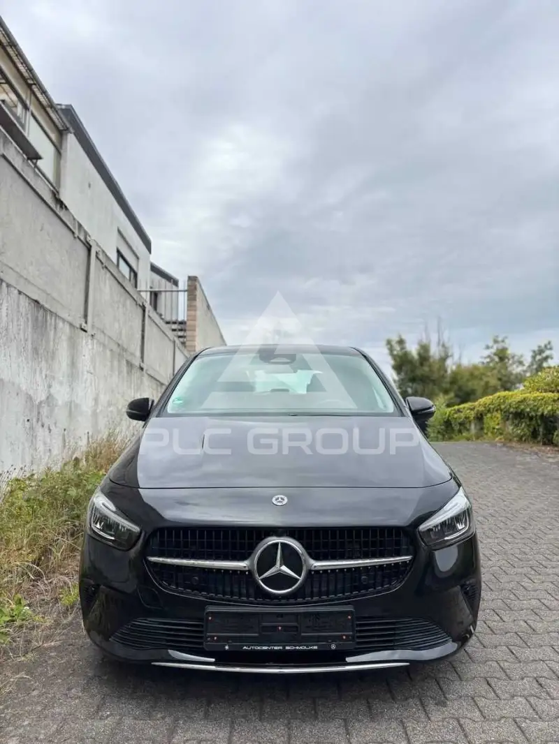 2023 Mercedes Benz B 180