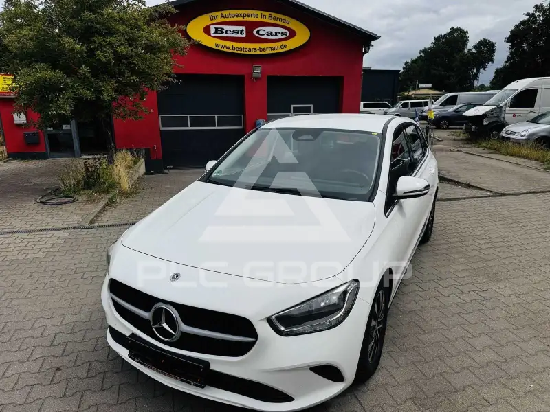 2023 Mercedes Benz B 180