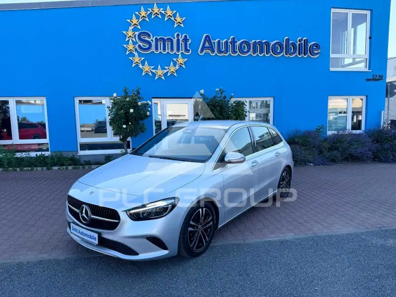 2023 Mercedes Benz B 180