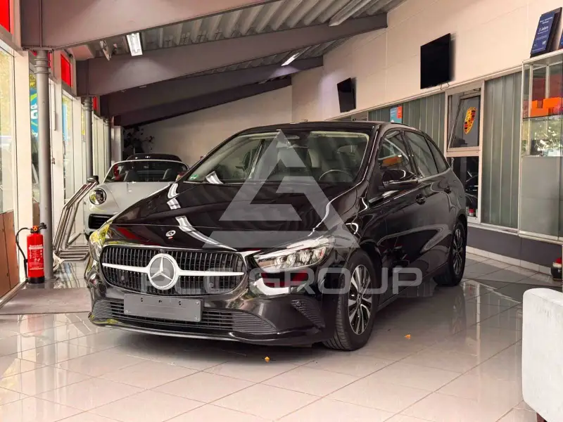 2023 Mercedes Benz B 180