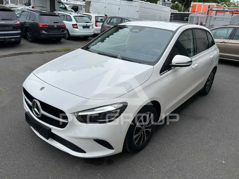 2023 Mercedes Benz B 180