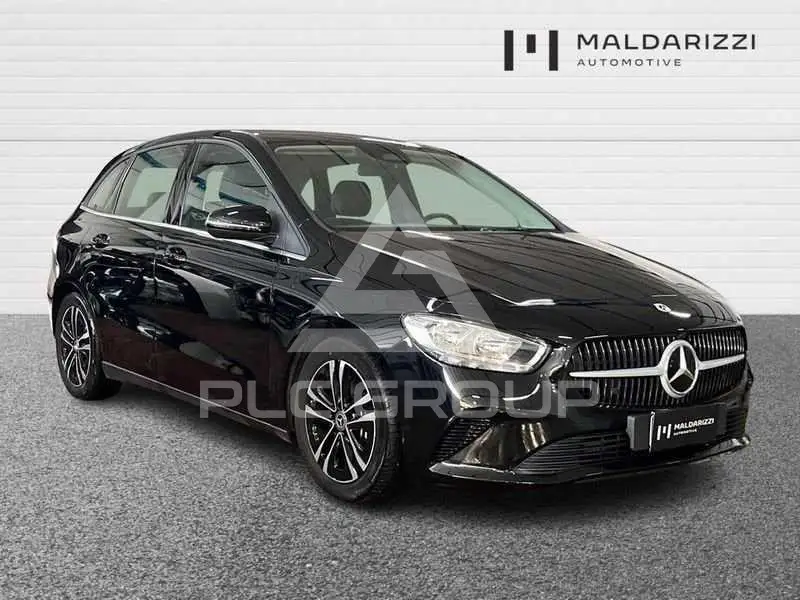 2023 Mercedes Benz B 180