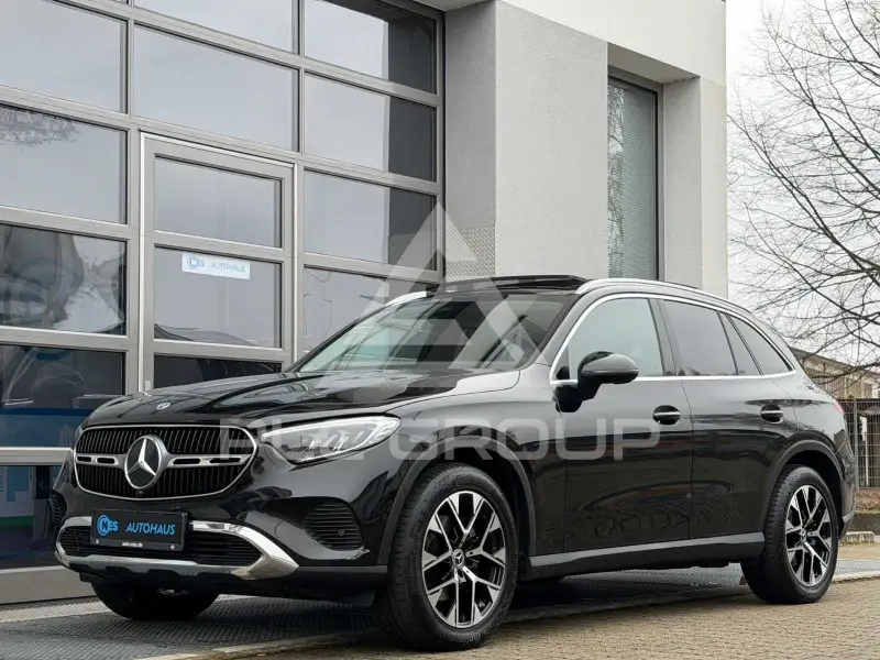 2023 Mercedes Benz GLC 220