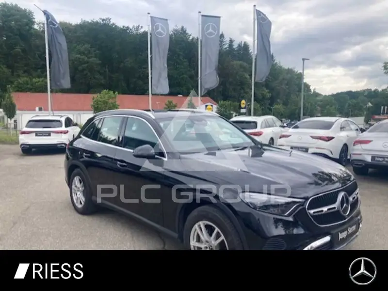 2023 Mercedes Benz GLC 220