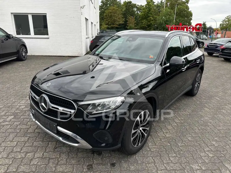 2023 Mercedes Benz GLC 220