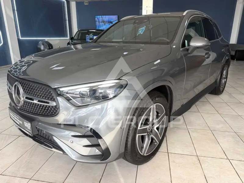 2023 Mercedes Benz GLC 220