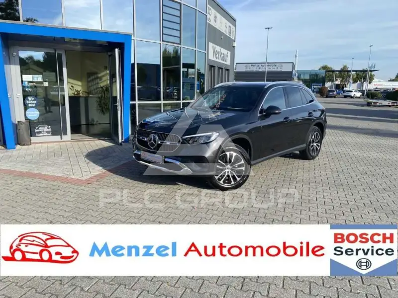 2023 Mercedes Benz GLC 220