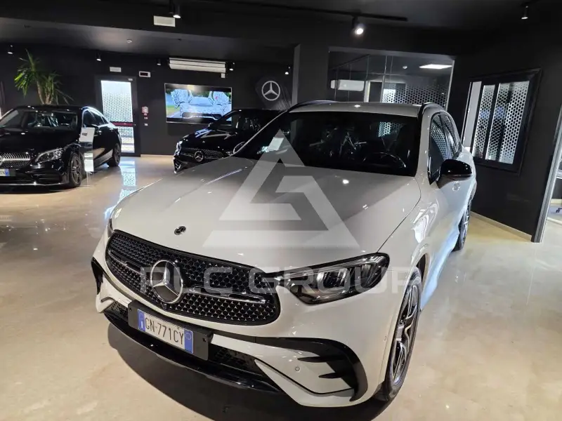2023 Mercedes Benz GLC 220