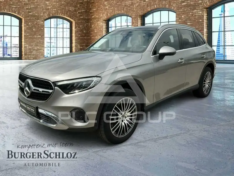 2023 Mercedes Benz GLC 220