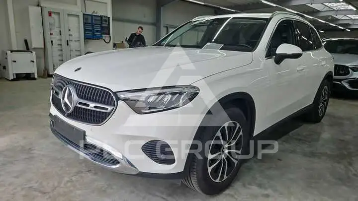 2023 Mercedes Benz GLC 220