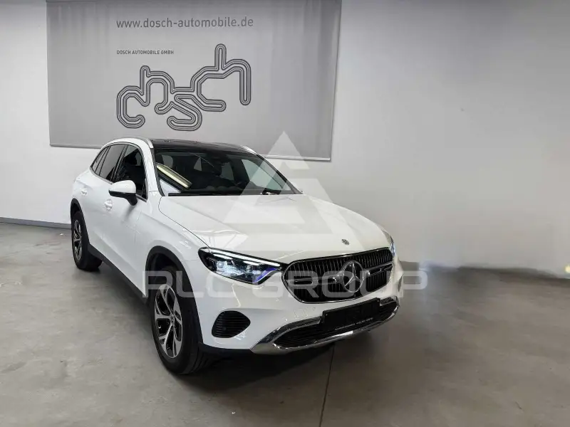 2023 Mercedes Benz GLC 220