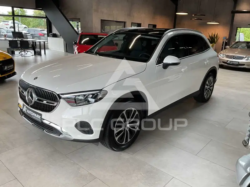 2023 Mercedes Benz GLC 220
