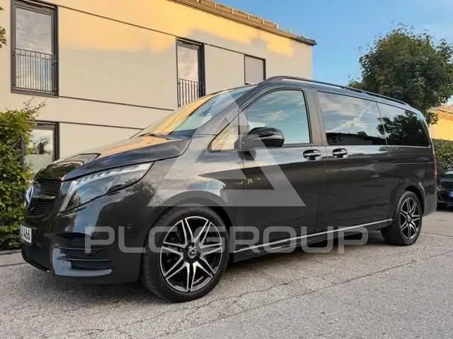 2023 Mercedes Benz V 300