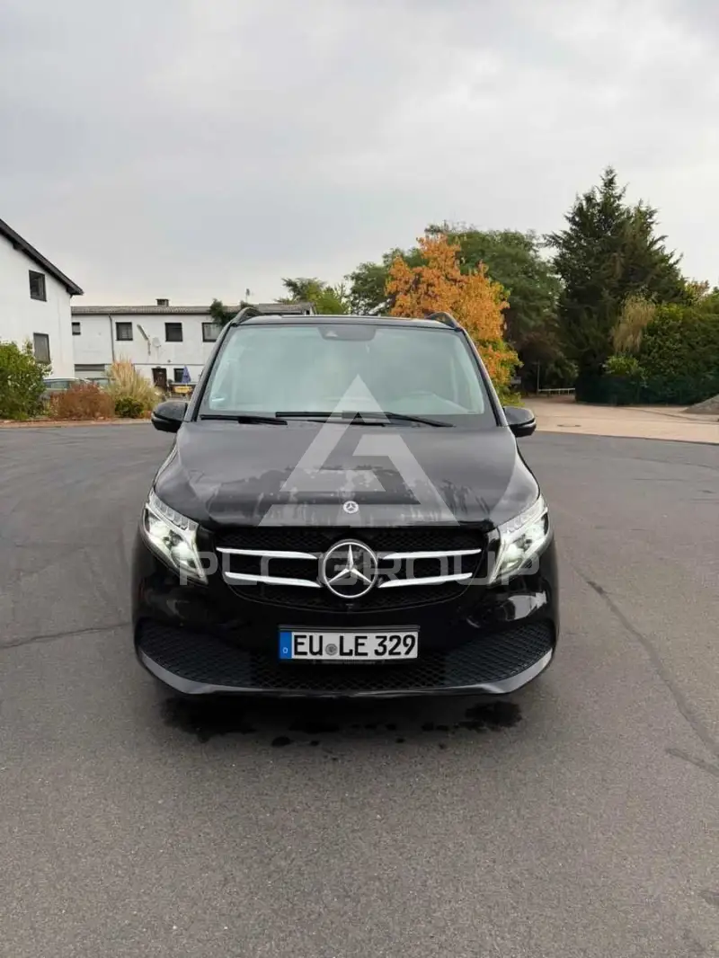 2023 Mercedes Benz V 300