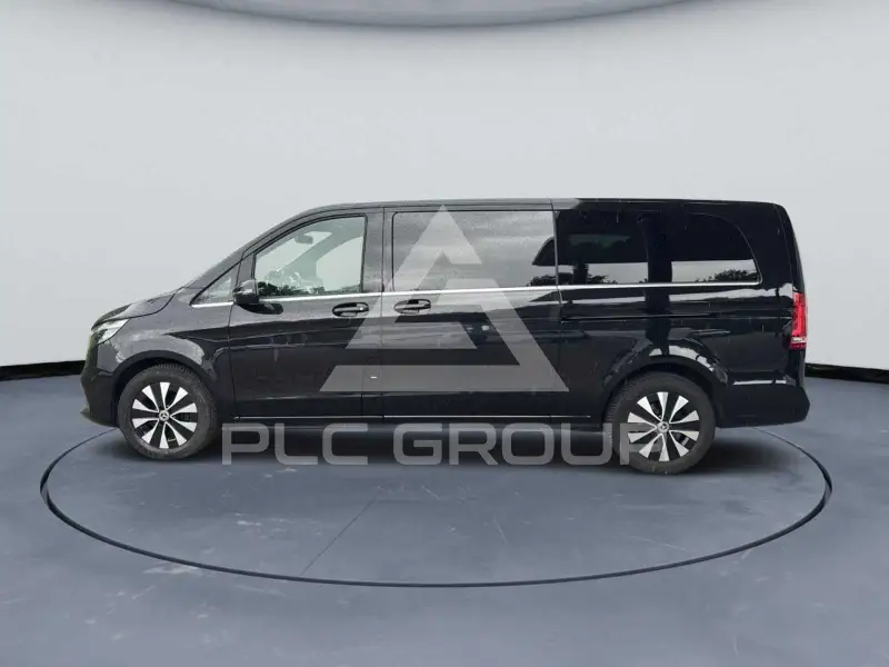 2023 Mercedes Benz V 300