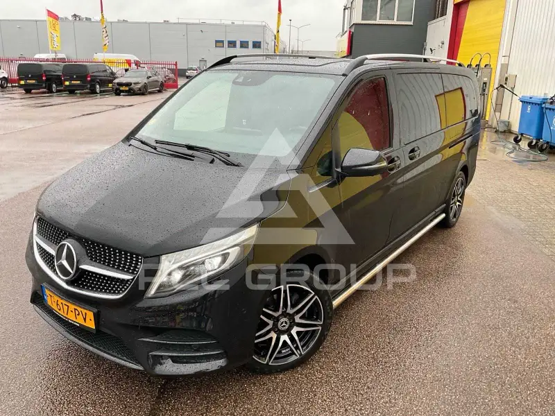 2023 Mercedes Benz V 300
