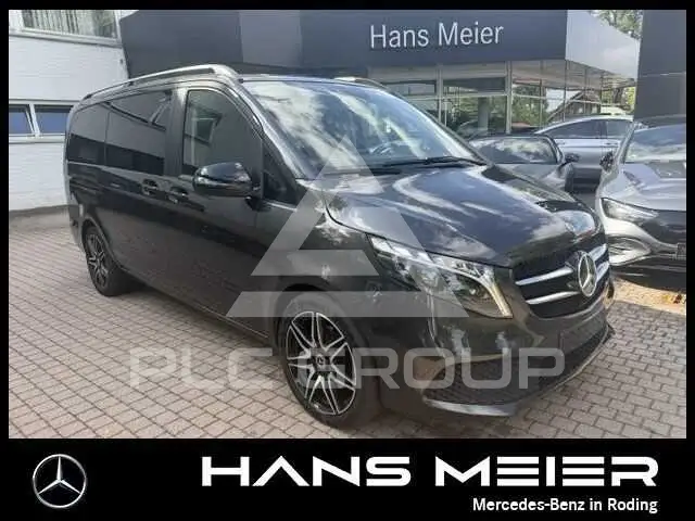 2023 Mercedes Benz V 300