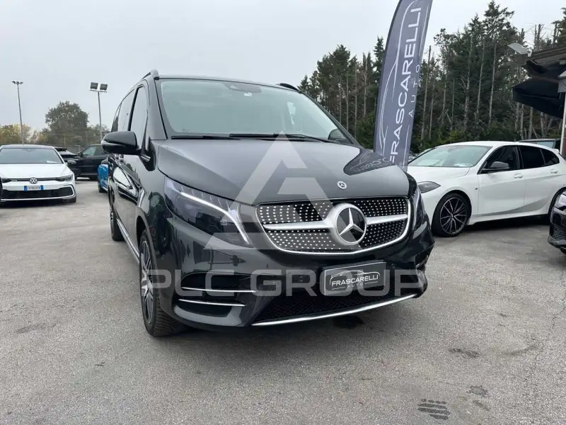 2023 Mercedes Benz V 300