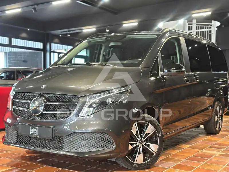 2023 Mercedes Benz V 300