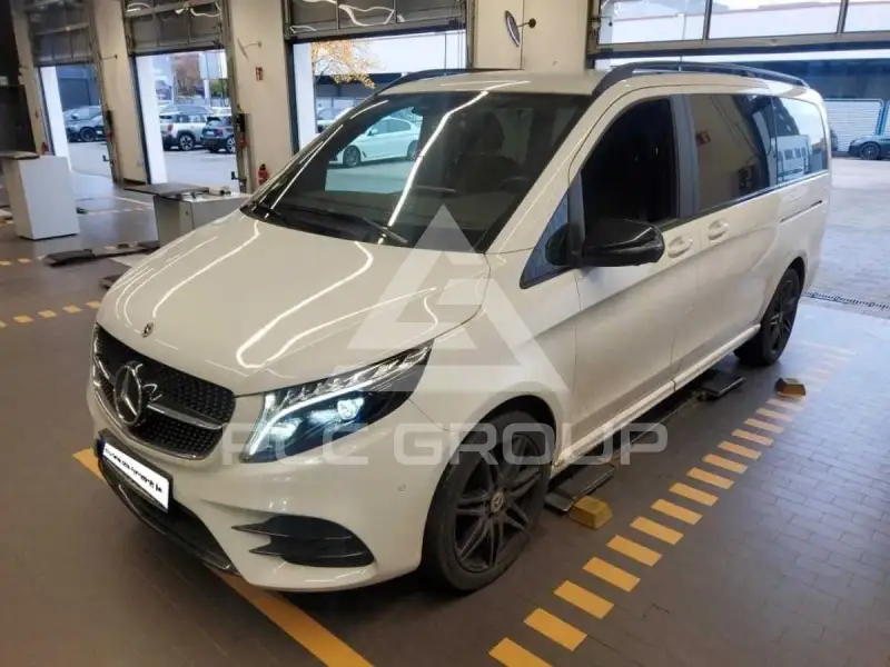 2023 Mercedes Benz V 300