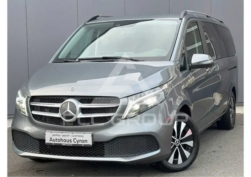 2023 Mercedes Benz V 300