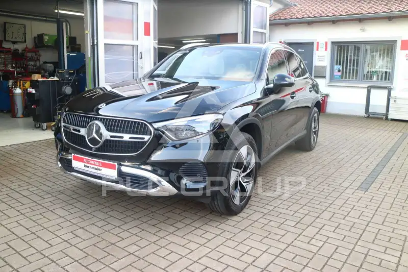2023 Mercedes Benz GLC 400