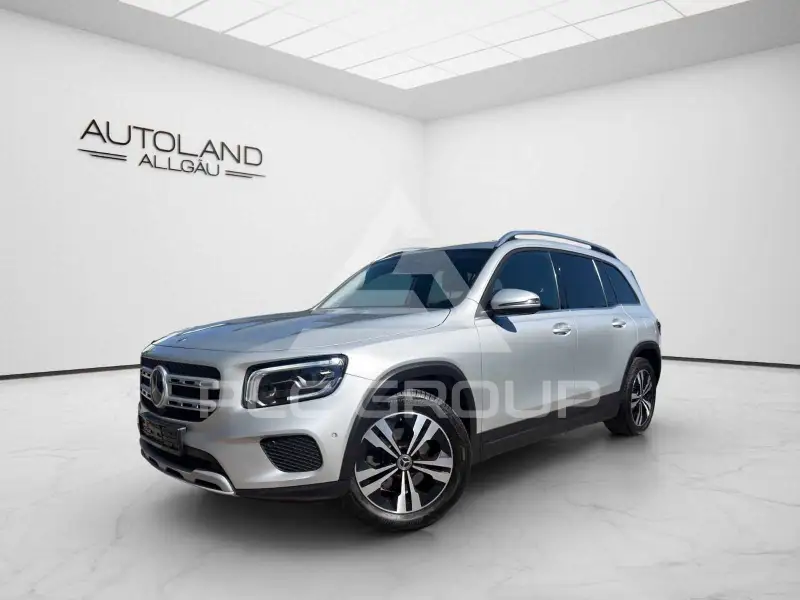 2023 Mercedes Benz GLB 220