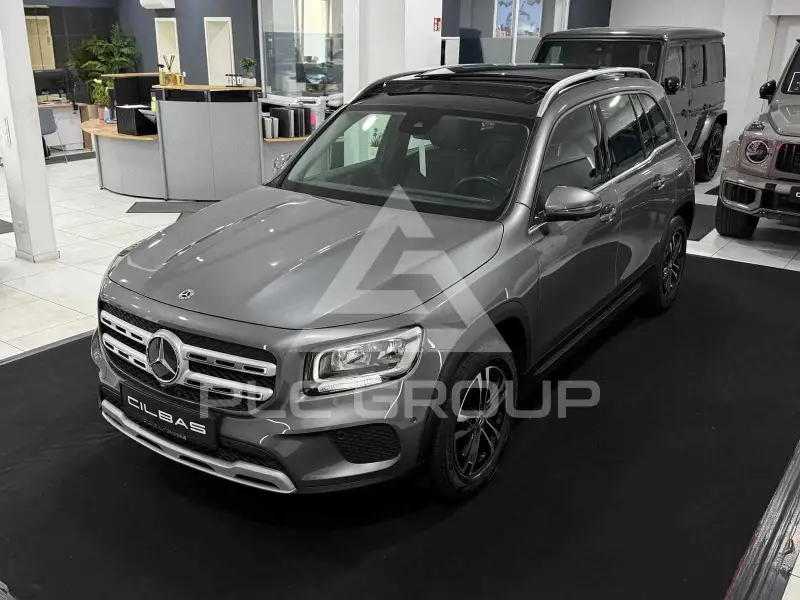 2023 Mercedes Benz GLB 220