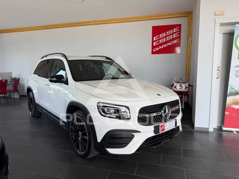 2023 Mercedes Benz GLB 220