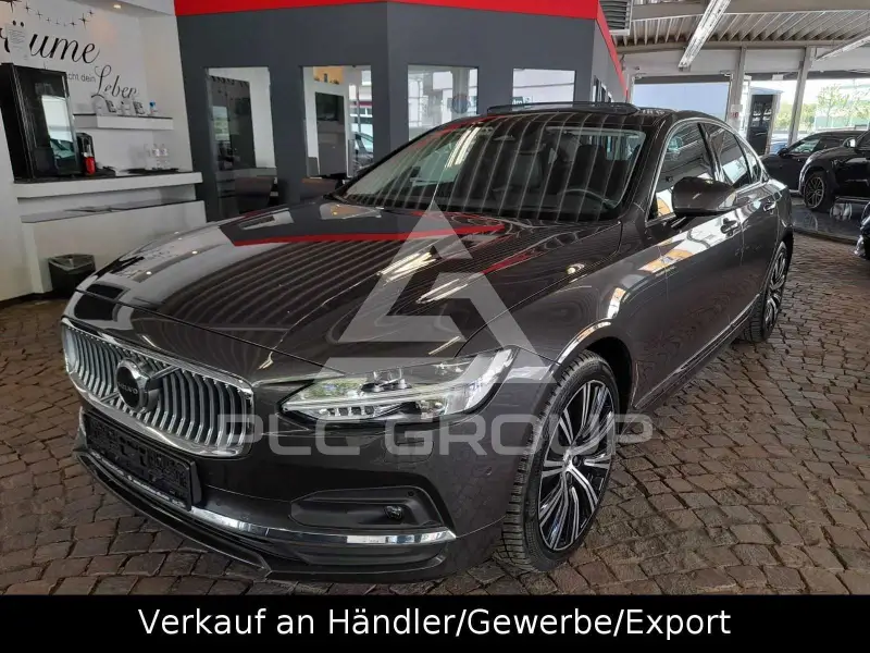 2023 Volvo S90