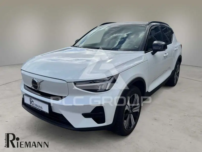 2023 Volvo XC40