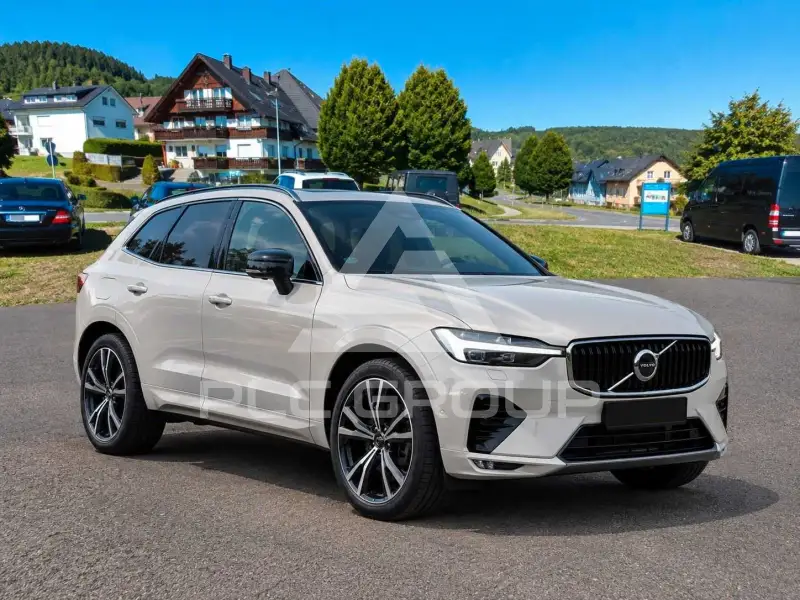 2023 Volvo XC40