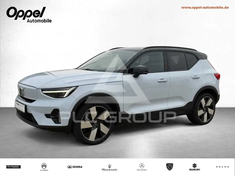 2023 Volvo XC40