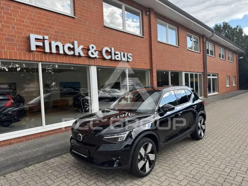 2023 Volvo XC40