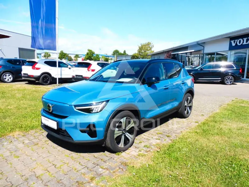 2023 Volvo XC40