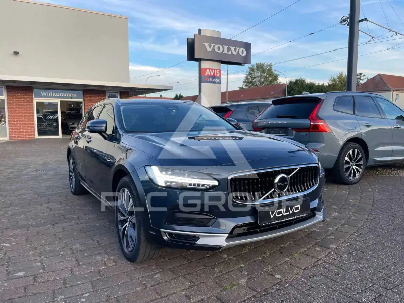 2023 Volvo V90