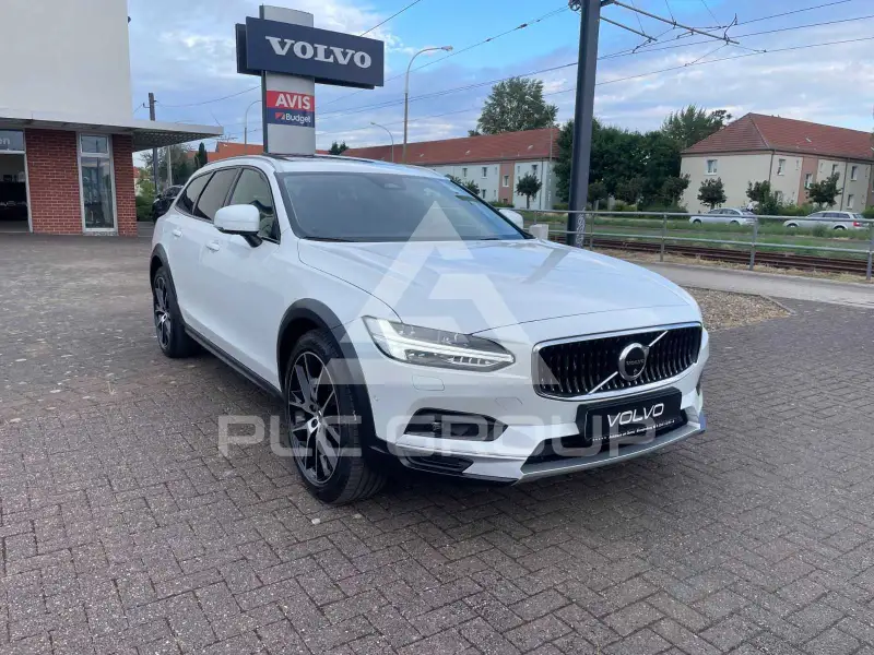 2023 Volvo V90