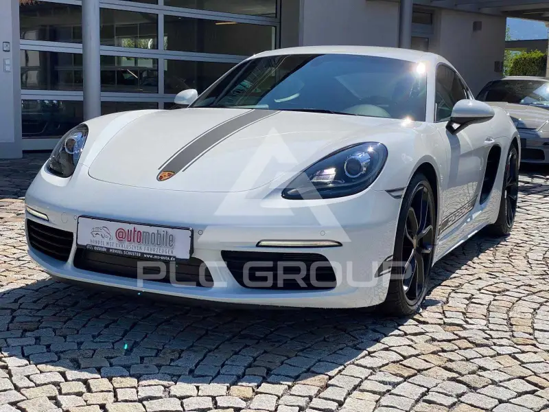 2023 Porsche Cayman