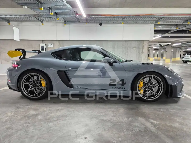 2023 Porsche Cayman