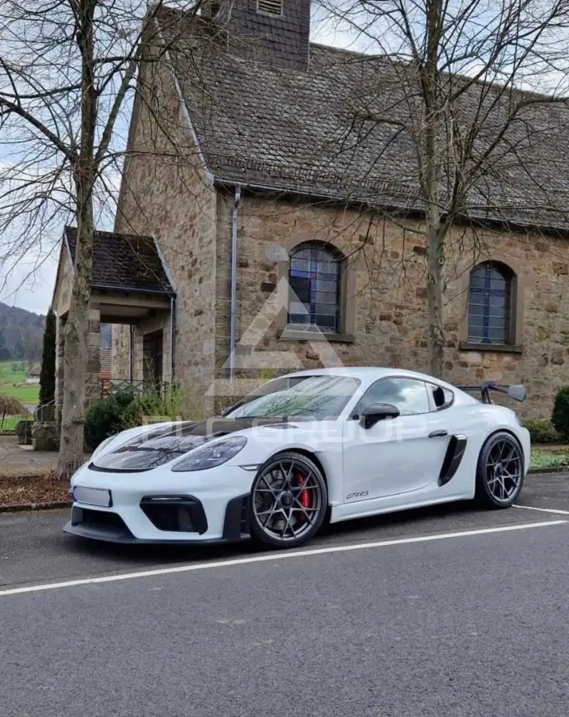 2023 Porsche Cayman
