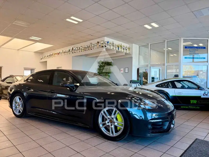 2023 Porsche Panamera