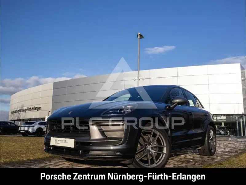 2023 Porsche MACAN