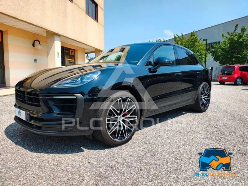 2023 Porsche MACAN
