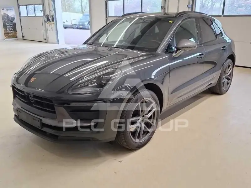2023 Porsche MACAN