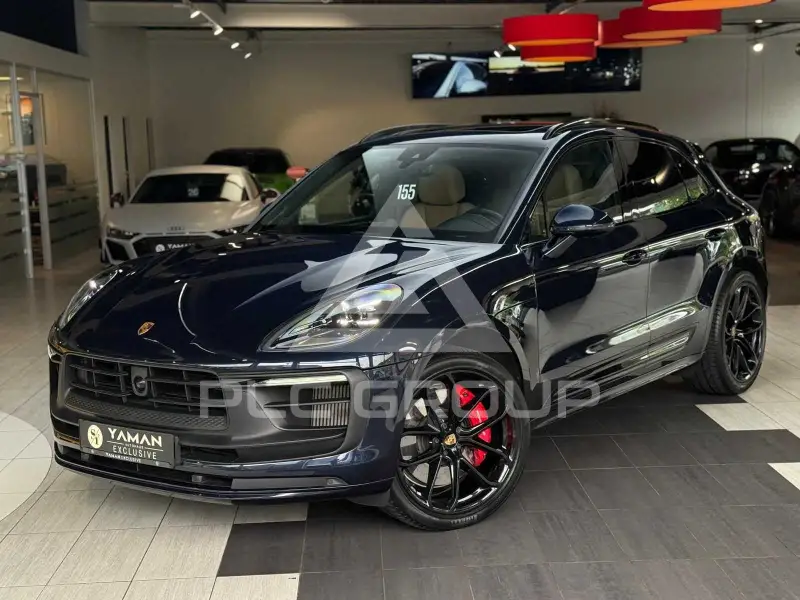 2023 Porsche MACAN