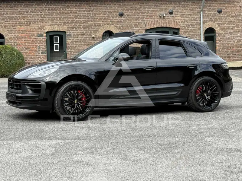 2023 Porsche MACAN