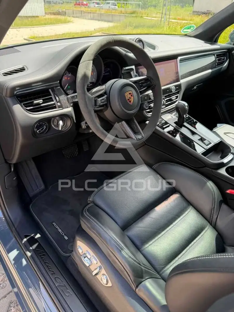 2023 Porsche MACAN