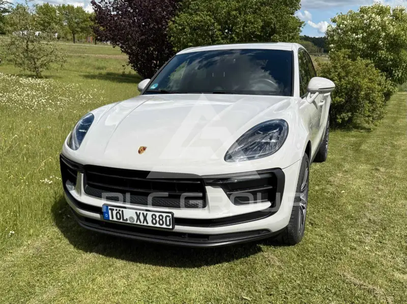 2023 Porsche MACAN