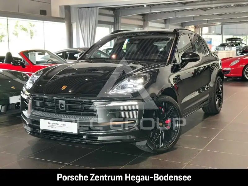 2023 Porsche MACAN