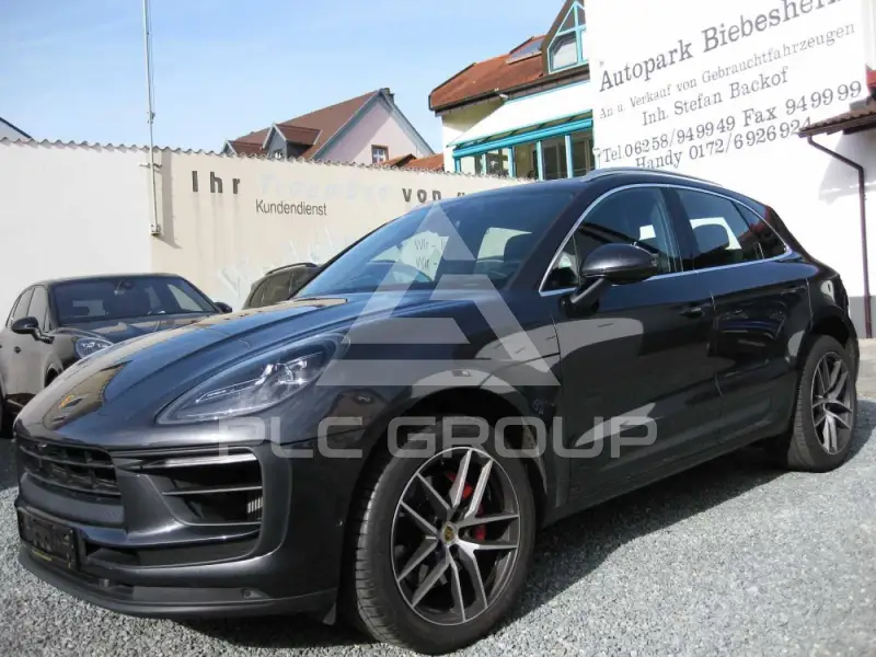 2023 Porsche MACAN